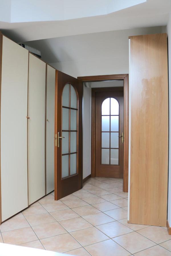 Lovely Apartment Near Canal - Via Foscolo Корсико Екстериор снимка