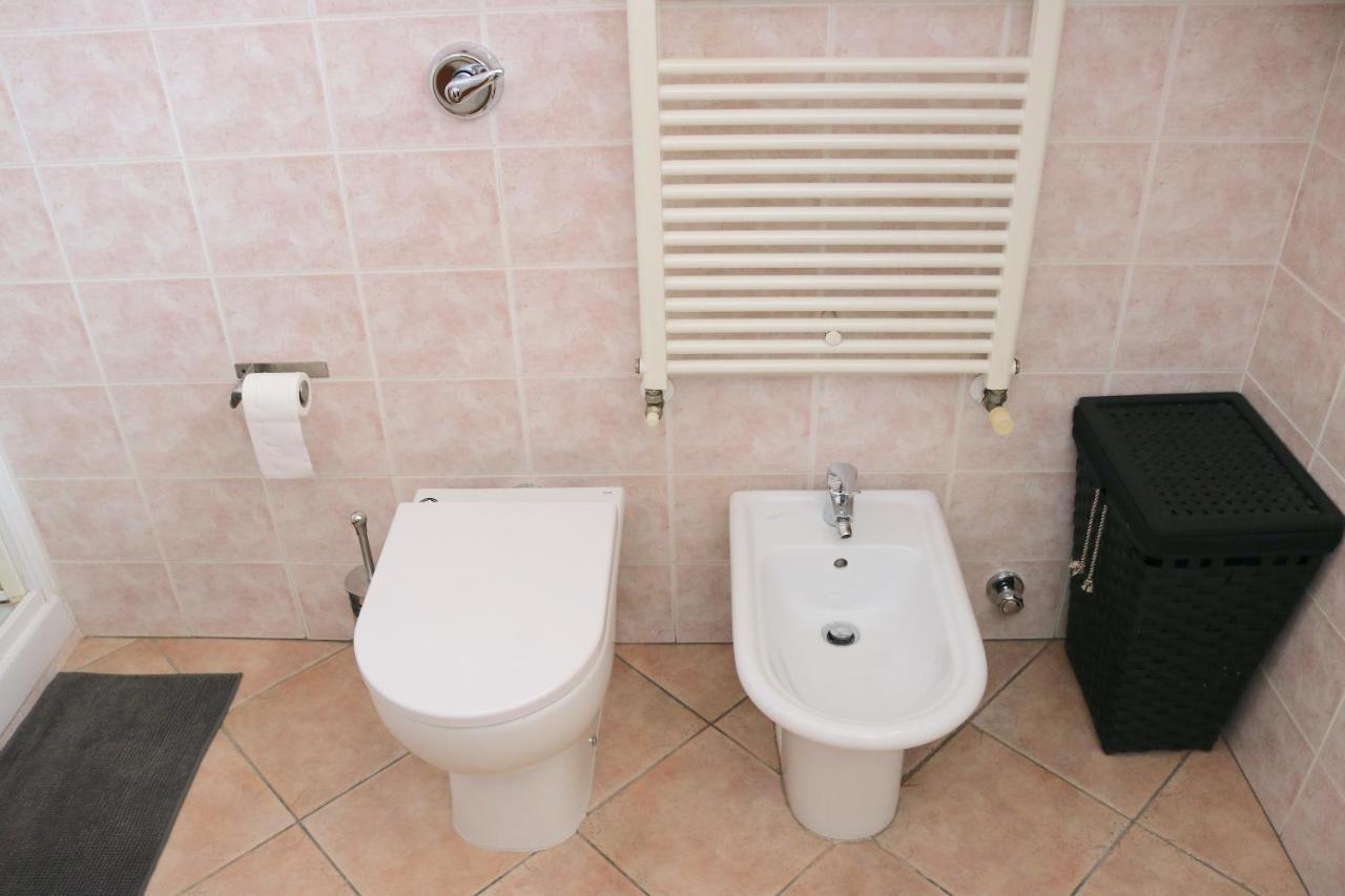 Lovely Apartment Near Canal - Via Foscolo Корсико Екстериор снимка